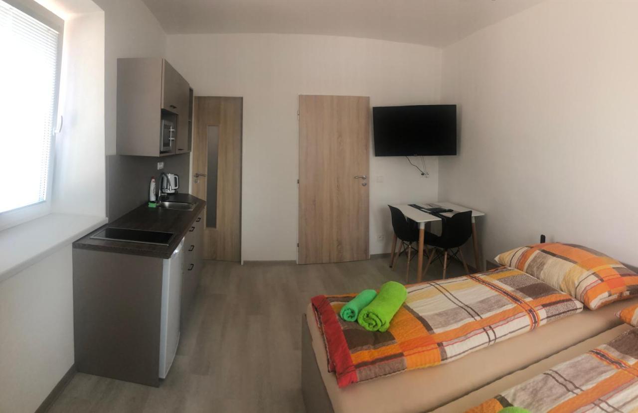 Apartmany U Stadionu Šumperk Buitenkant foto