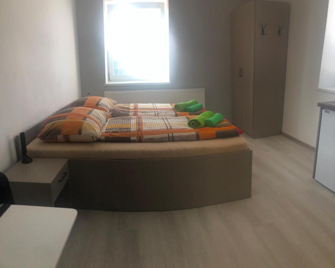 Apartmany U Stadionu Šumperk Buitenkant foto